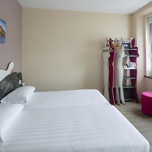 Habitación Estándar con 2 Camas Individuales